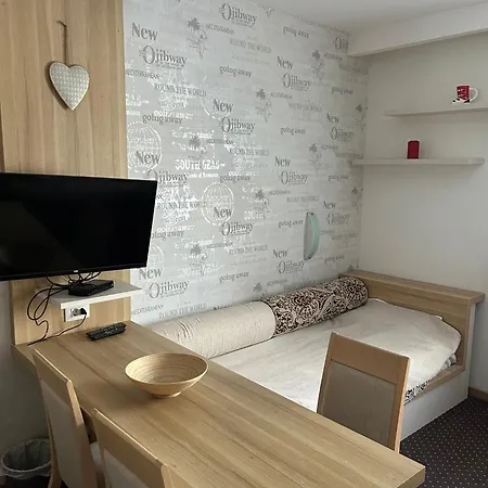 Konaci Ana * קופאוניק